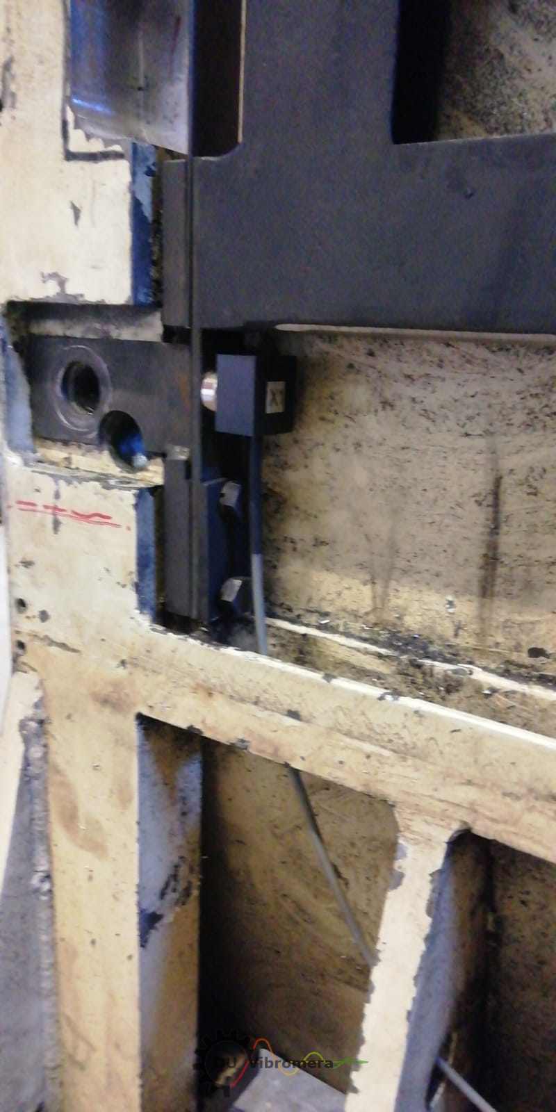 Suporte de rolo de uma máquina de equilibrar de rolamentos macios em grande plano.